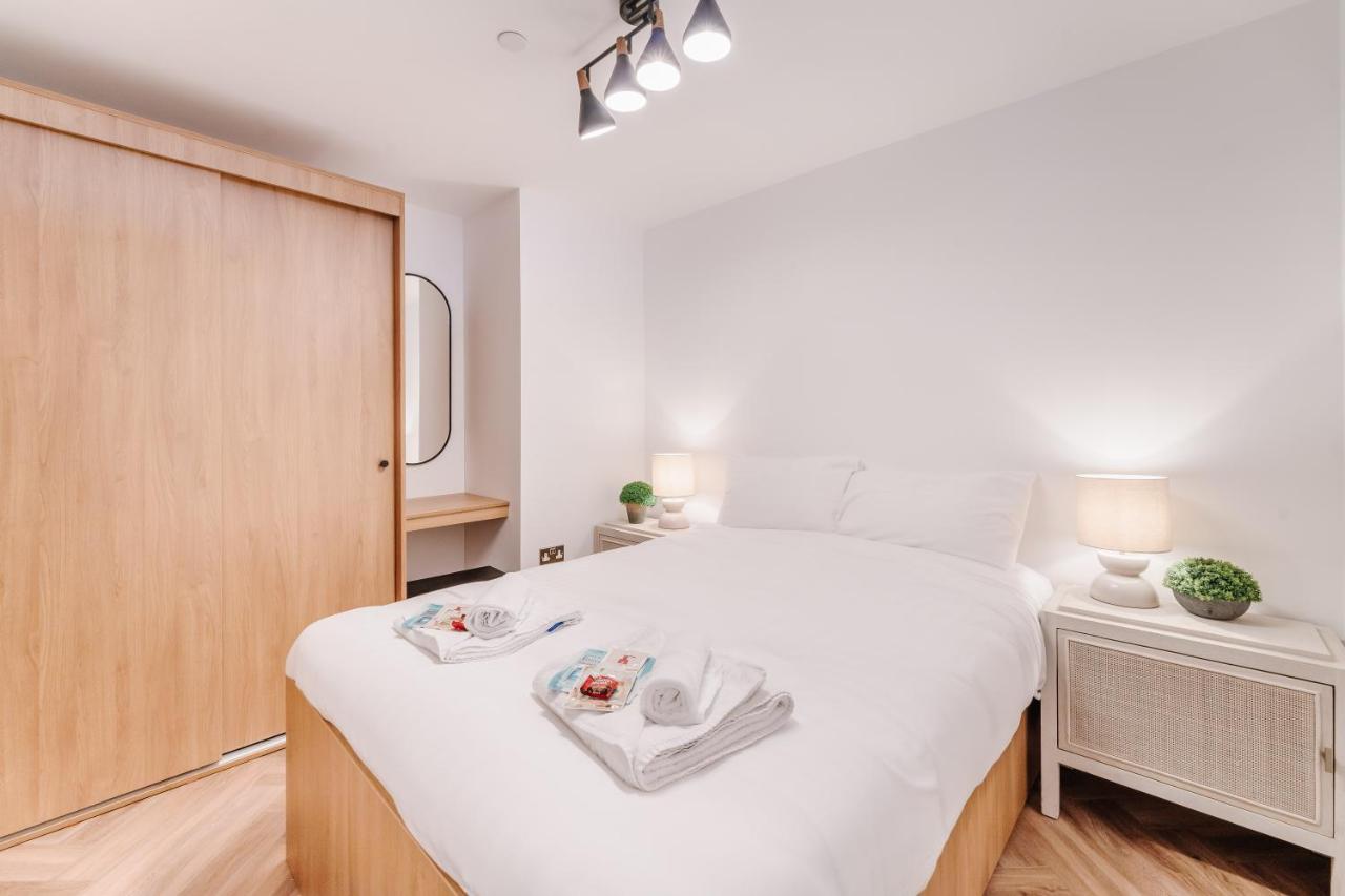 Royal House Stylish Apartments - เชสเตอร์ ภายนอก รูปภาพ