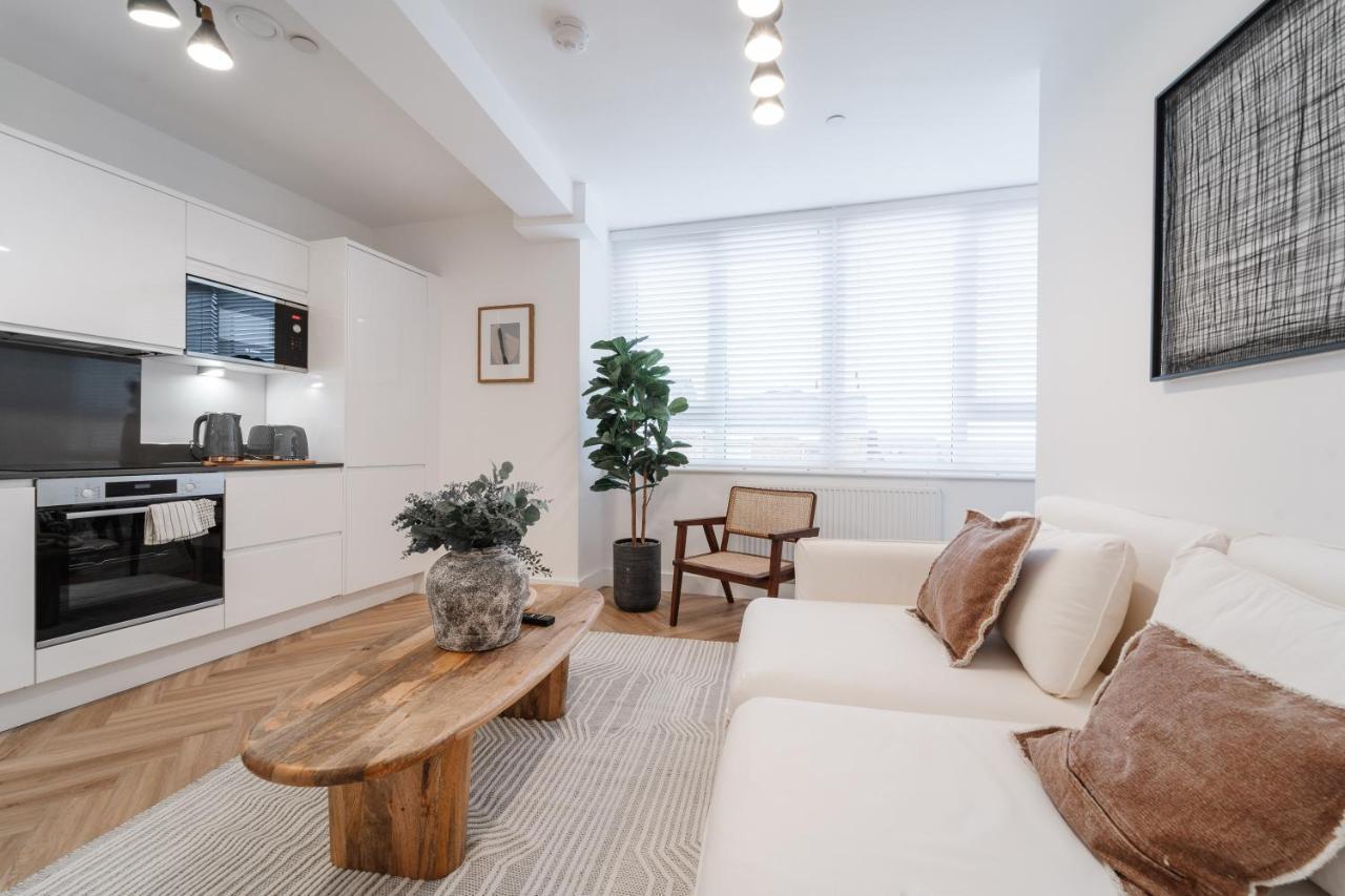 Royal House Stylish Apartments - เชสเตอร์ ภายนอก รูปภาพ